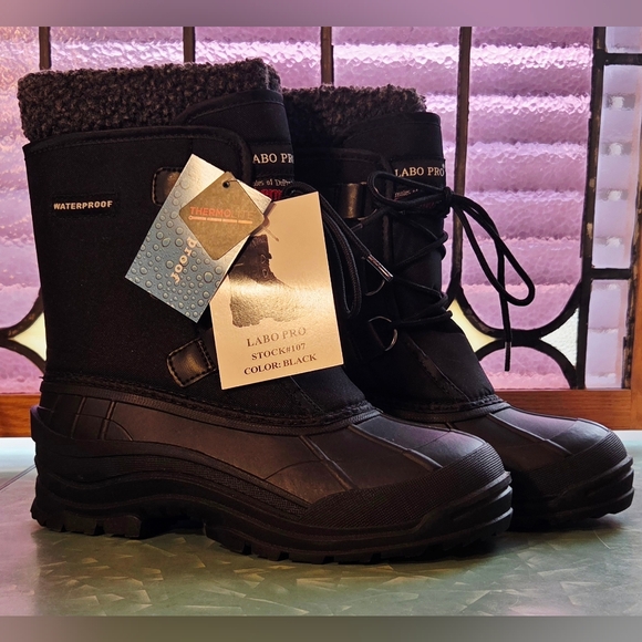 Labo Pro Other - NWT Labo Pro Black Waterproof Boots